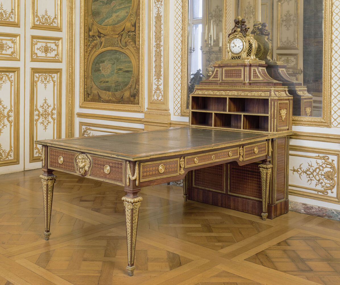 Desk with cartonnier formerly owned by the Duke of Choiseul - Château ...