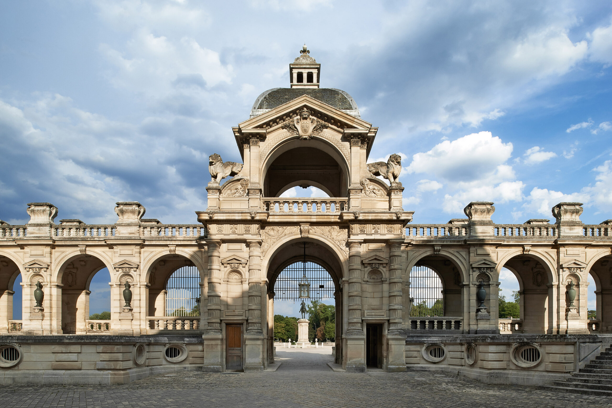 Chateau de Chantilly, France: visitor guide and tourist information