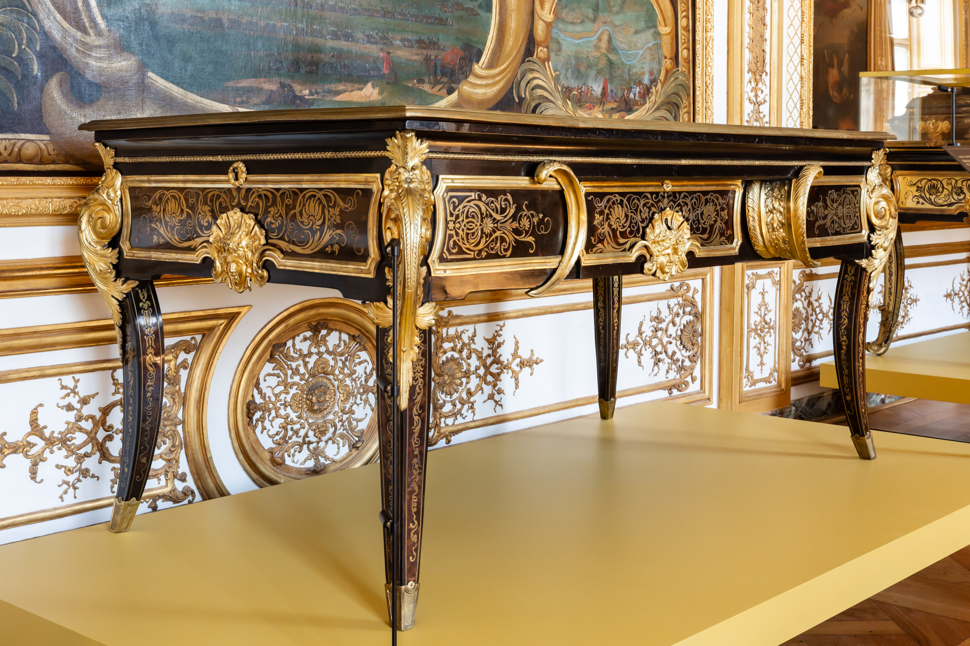 Qui est l'inventeur du bureau ? - André Charles Boulle - Exposition Boulle du Château de Chantilly - Eté 2024